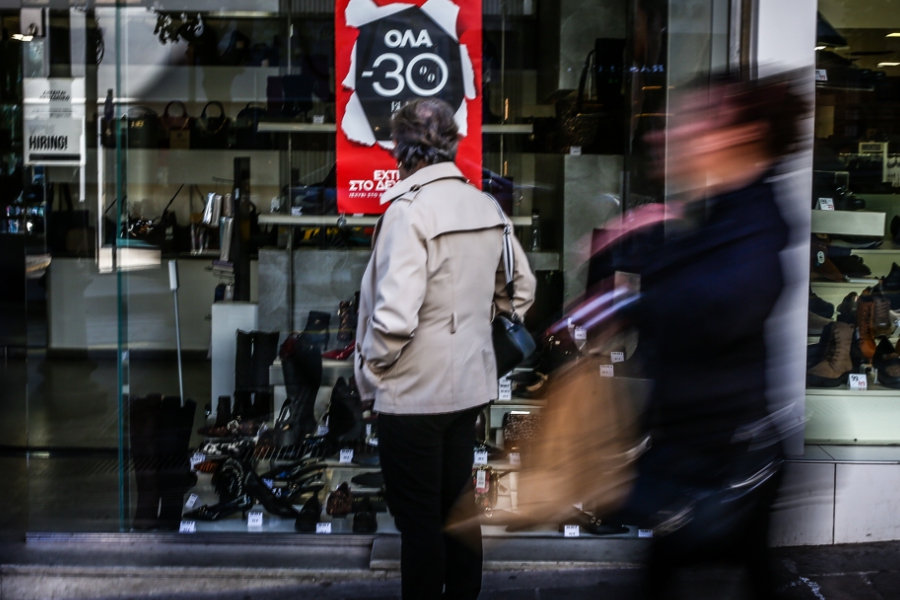 Πρεμιέρα για τις χειμερινές εκπτώσεις, ποιες Κυριακές θα είναι ανοιχτά τα καταστήματα