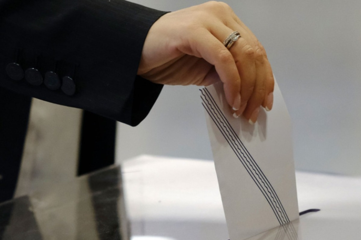 Real Polls: Νέα δημοσκόπηση με εκπλήξεις - ΠΑΣΟΚ, ΣΥΡΙΖΑ, Ελληνική Λύση, Πλεύση Ελευθερίας και Πλεύση Ελευθερίας οι μεγάλοι χαμένοι - Τι βγάζουν τα σενάρια δεύτερων εκλογών που εξέτασε η εταιρε