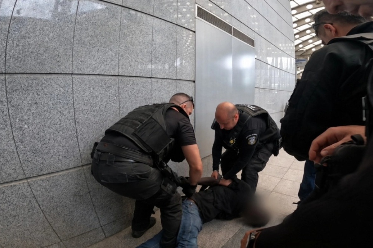 Σουδανός εισέβαλε στο τούνελ του Μετρό φωνάζοντας «Αλλάχ Ακμπαρ» και συνελήφθη
