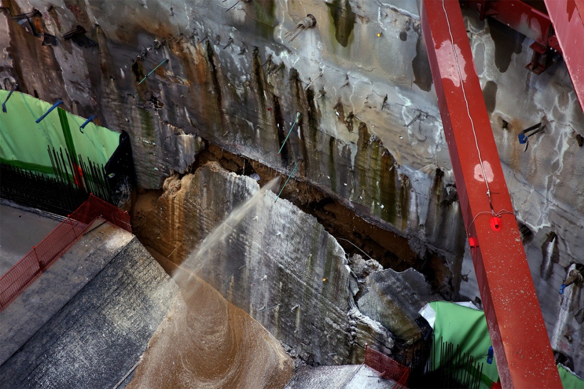 Με το Break on through των Doors και χειροκροτήματα ο μετροπόντικας Αθηνά στον Ευαγγελισμό για την επέκταση της γραμμής 4