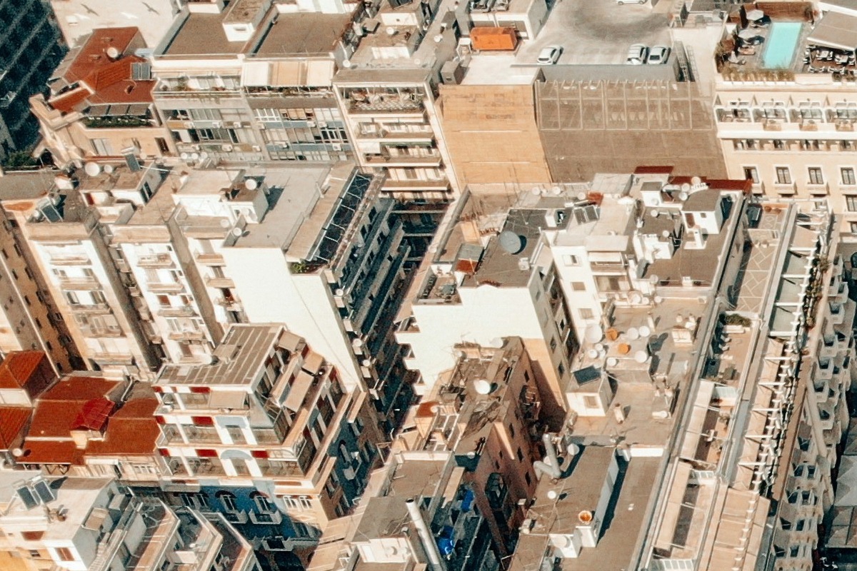 Θεσσαλονίκη: Νεκρή γυναίκα που έπεσε από μπαλκόνι - Η 48χρονη έπεσε από μπαλκόνι 3ου ορόφου