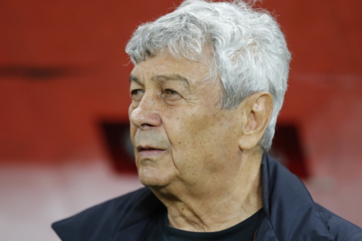 Λουτσέσκου: Υπέστη και δεύτερο έμφραγμα σήμερα, βρίσκεται σε κώμα - Στις 12:30 το μεσημέρι της Παρασκευής ο προπονητής της Εθνικής Ρουμανίας υπέστη και δεύτερη έμφραγμα μετά το καρδιακό επεισόδιο που είχε νωρίτερα