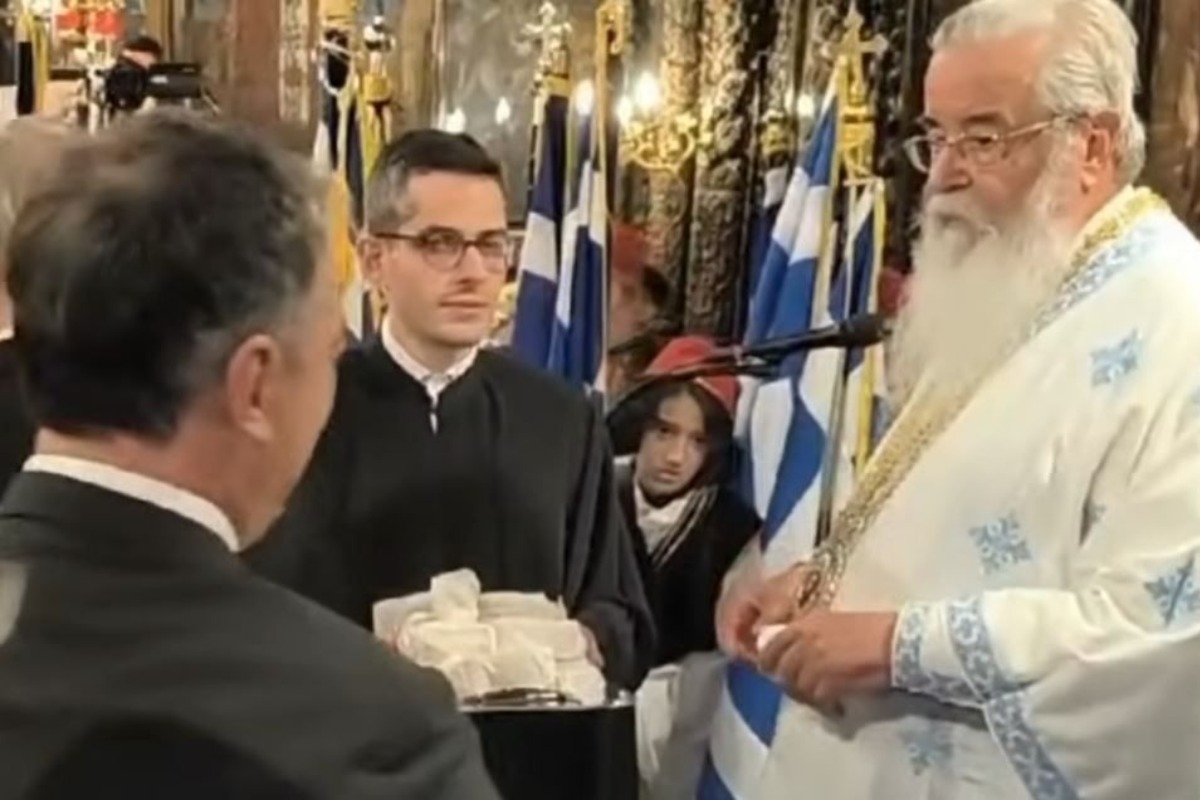 Μητροπολίτης Κοζάνης Παύλος στον Δήμαρχο : «Εσύ ποιος είσαι;» την ώρα του αντίδωρου
