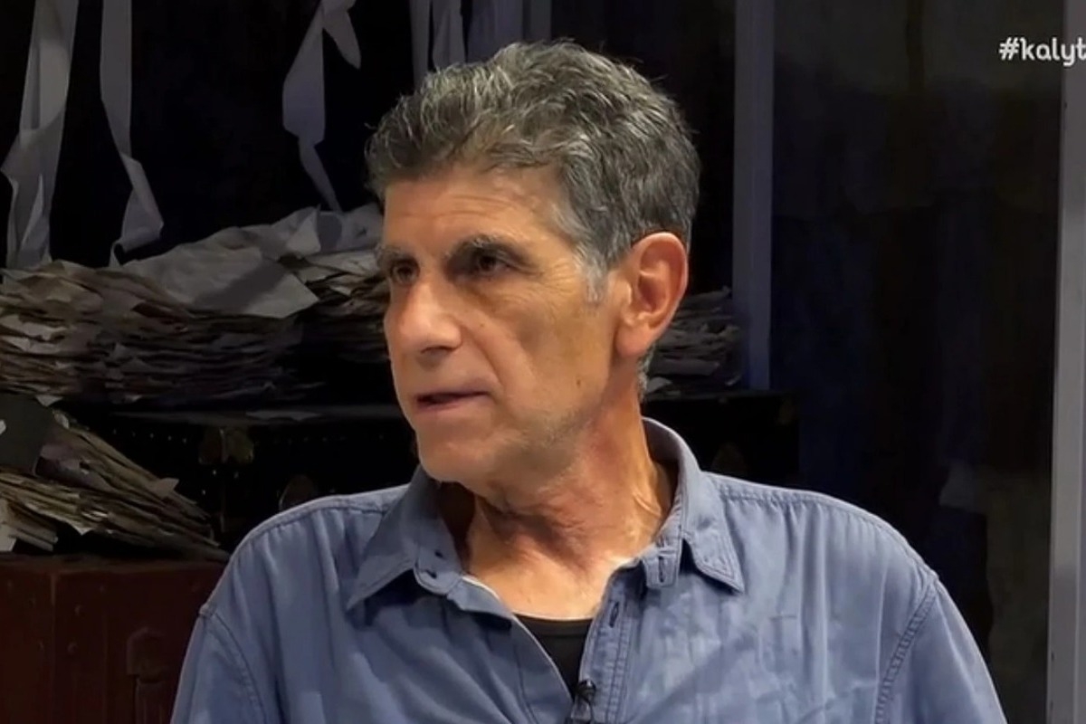 Γιάννης Μπέζος: «Στην Ελλάδα ασχολούμαστε διαρκώς με το παρελθόν – Είναι φρίκη»