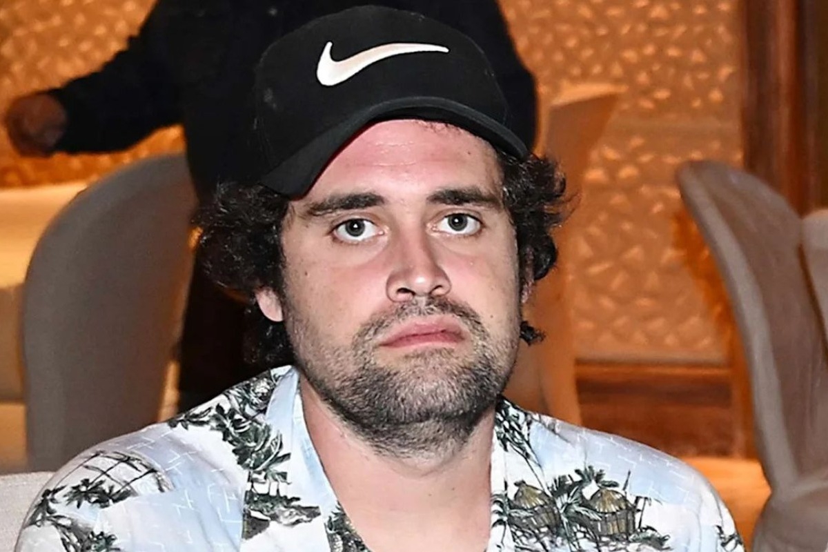 Νικ Ράινερ: Πιστεύει ότι είναι «θύμα συνωμοσίας» για τη διπλή δολοφονία - Έχει παραισθήσεις - Ένα ντοκιμαντέρ του ΤΜΖ αποκαλύπτει λεπτομέρειες για την ψυχική υγεία του κρατούμενου Νικ Ράινερ και ποια θα είναι η υπερασπιστική γραμμή του