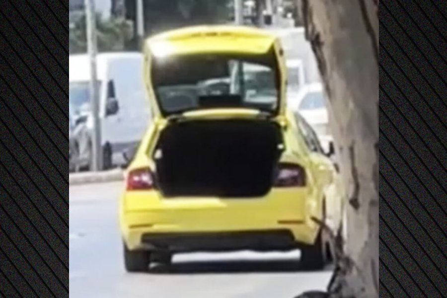 Οδηγός ταξί κατέβασε τους πελάτες και έφυγε με ανοιχτό το πορτμπαγκάζ για να μην δουν τις πινακίδες του, δείτε βίντεο