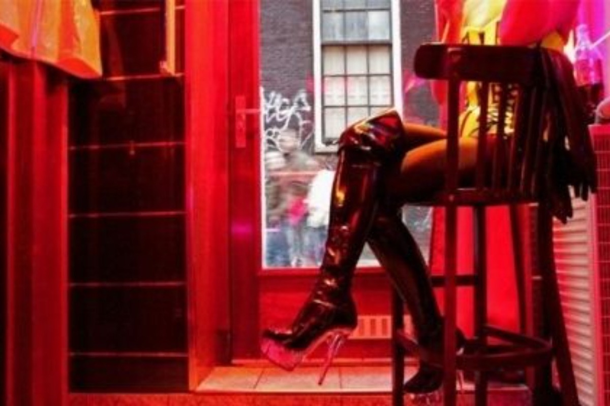 Θεσσαλονίκη: Έφοδος της ΕΛΑΣ σε δύο οίκους ανοχής