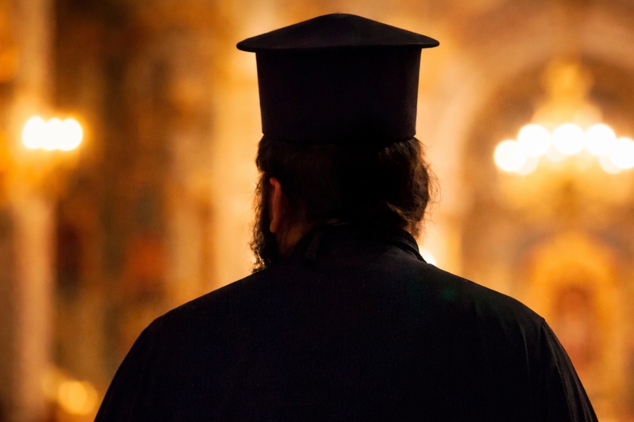 Ιερέας λιποθύμησε την ώρα της Ακολουθίας των 12 Ευαγγελίων