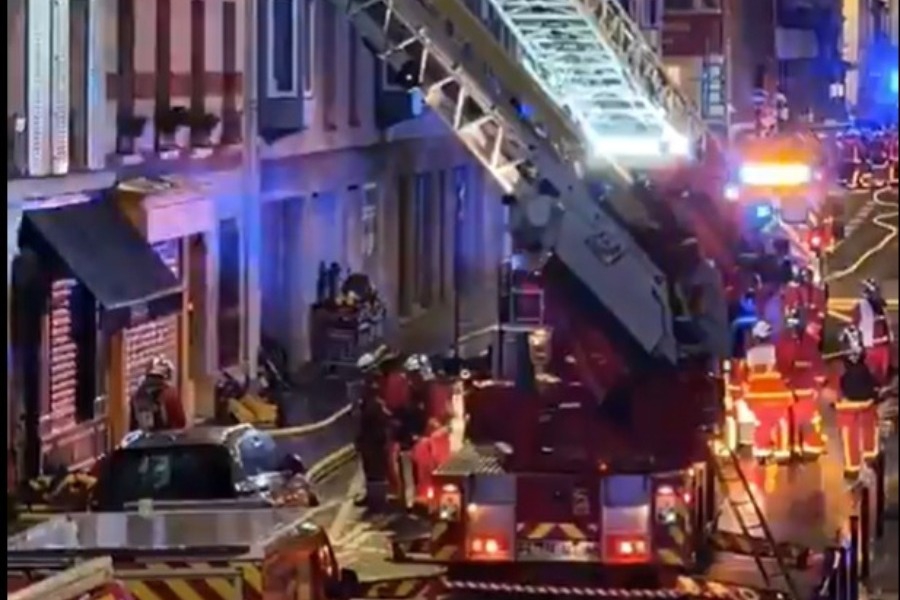 Γαλλία: 19 τραυματίες από κατάρρευση σε πολυκατοικία στο Παρίσι – Διασκέδαζαν σε πάρτι