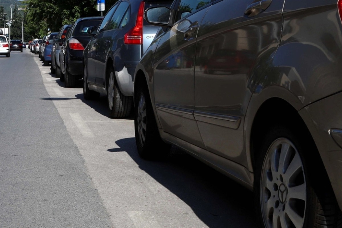 Τέλος το τσάμπα πάρκινγκ στα σούπερ μάρκετ: Με αντίτιμο και χρονικό όριο η στάθμευση - Τι θα συμβαίνει σε περίπτωση που το υπερβεί.