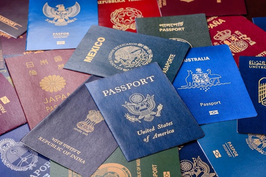 Αυτά είναι τα πιο ισχυρά διαβατήρια για το 2026 – Στην 4η θέση η Ελλάδα - Ποιες χώρες προσφέρουν στους πολίτες τους τη μεγαλύτερη ελευθερία μετακίνησης