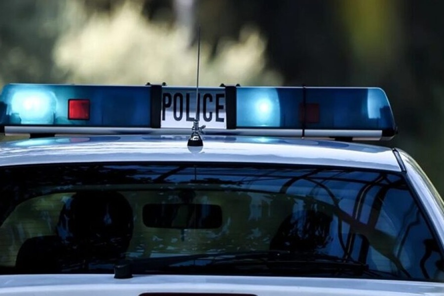 Έδειραν και μαχαίρωσαν 19χρονο στην Γλυφάδα για να του κλέψουν το κινητό, πώς τον κατέβασαν από το σπίτι του