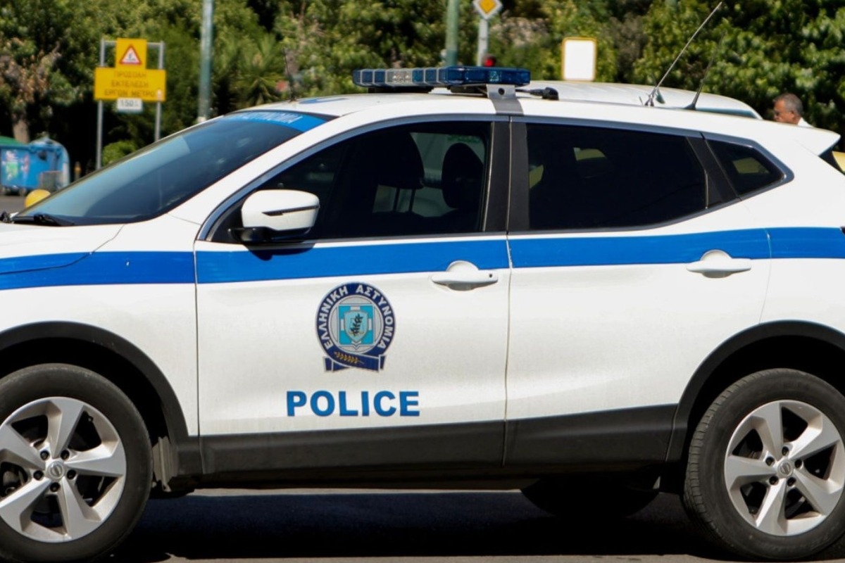Πάτρα: Ανδρας έσπασε την πόρτα και επιτέθηκε στη μητέρα του ‑ Την περιέλουσε με οινόπνευμα