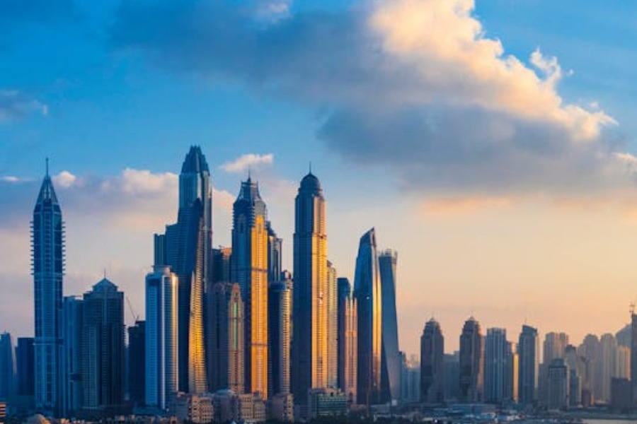 Ισχυρές εκρήξεις σημειώθηκαν στο κέντρο του Ντουμπάι