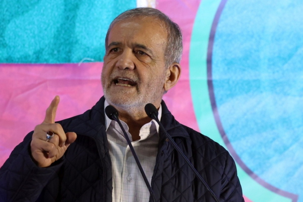 Ο Πεζεσκιάν απαντά στον Τραμπ για παράδοση άνευ όρων: Ένα όνειρο που θα πάρετε στον τάφο σας - Ο πρόεδρος του Ιράν κάλεσε τους Ιρανούς να αφήσουν στην άκρη τις εσωτερικές διαφωνίες και να ενωθούν για την υπεράσπιση της χώρας