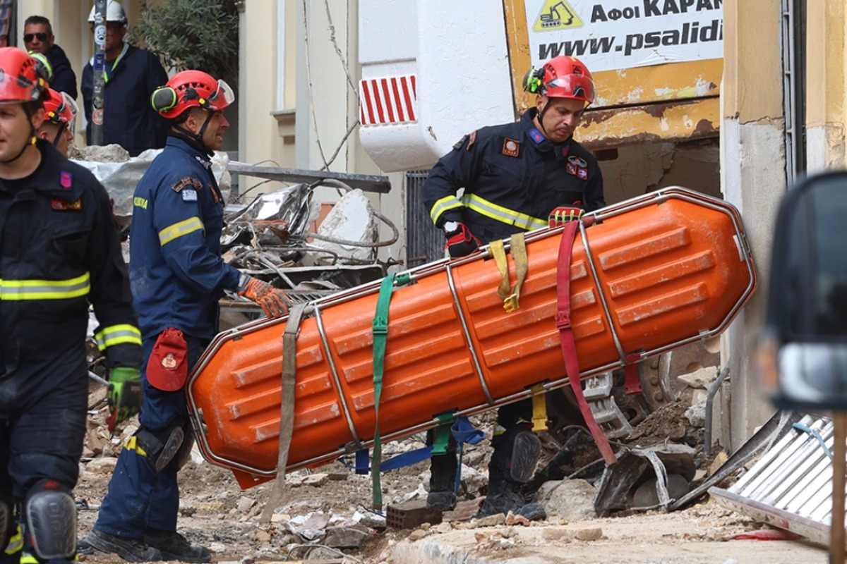 Έκρηξη στην Πλάκα: Αδιανόητη τραγωδία με 6 νεκρούς - Στο κτίριο ήταν μέσα ένα ζευγάρι ηλικιωμένων που έμενε στον β` όροφο και τέσσερις Αμερικανοί τουρίστες που είχαν νοικιάσει το Airbnb του πρώτου ορόφου