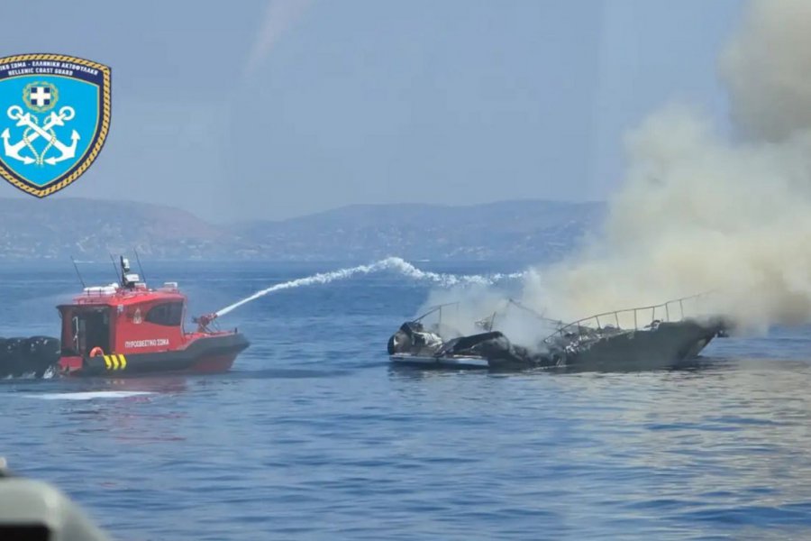Ποιοι διασώθηκαν τελευταία στιγμή από το ταχύπλοο που τυλίχθηκε στις φλόγες ανοιχτά της Βουλιαγμένης