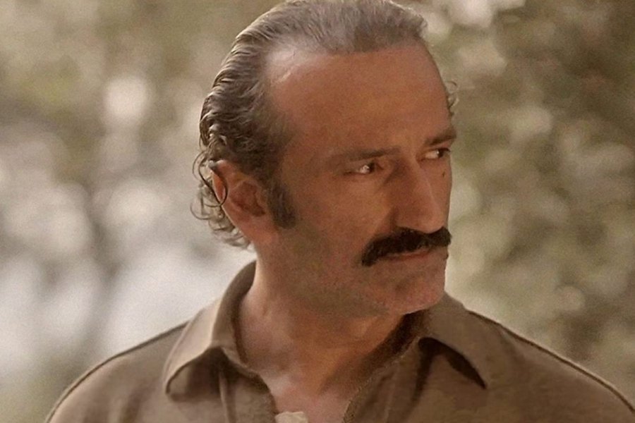 Πέθανε ο ηθοποιός Παύλος Κουρτίδης - Ο Παύλος Κουρτίδης, ηθοποιός, χορογράφος και σκηνοθέτης, έχασε τη μάχη με βαριά ασθένεια, αφήνοντας πίσω του σημαντικό καλλιτεχνικό έργο.