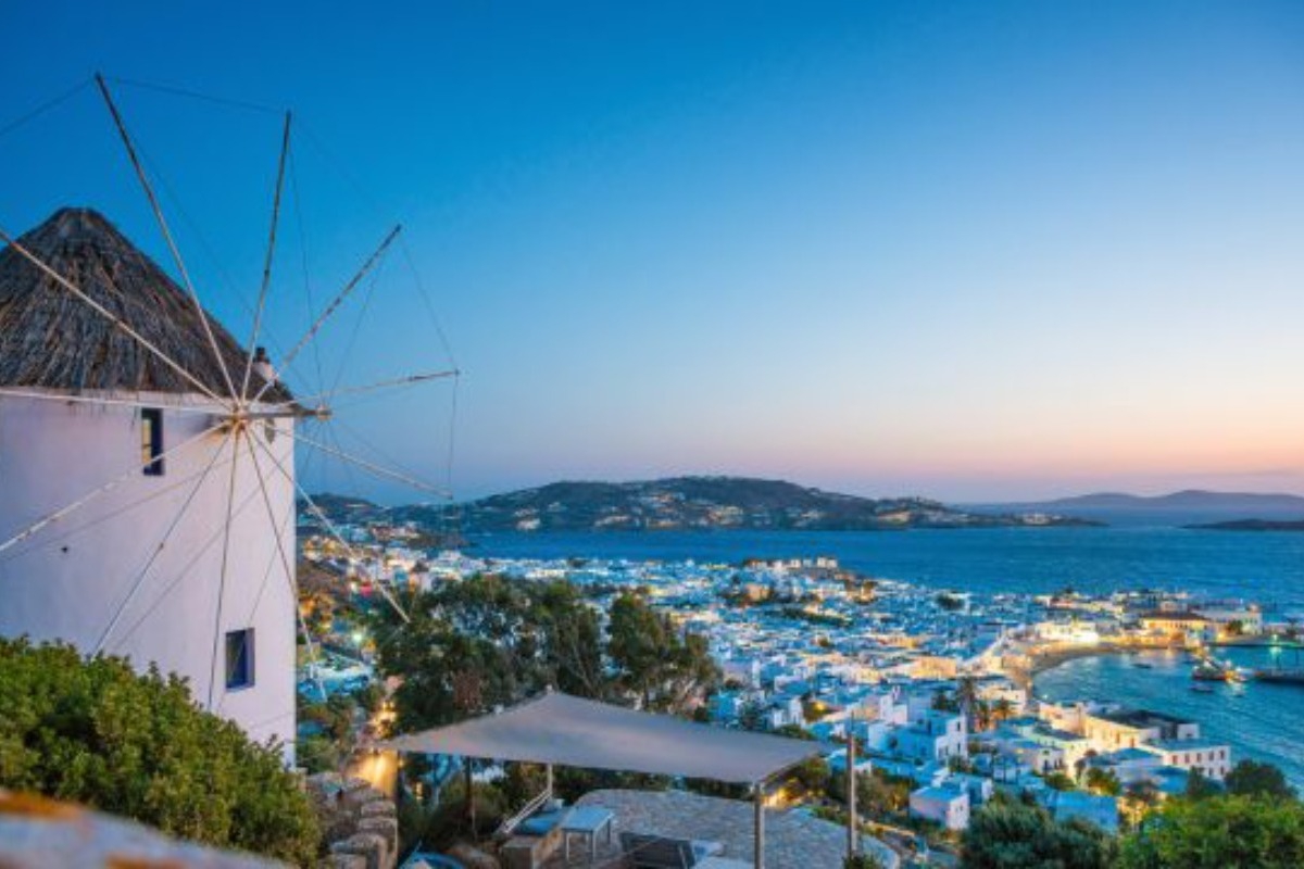 Rent From Locals στην Ελλάδα: η πλατφόρμα που συγκεντρώνει τοπικές εταιρείες ενοικίασης