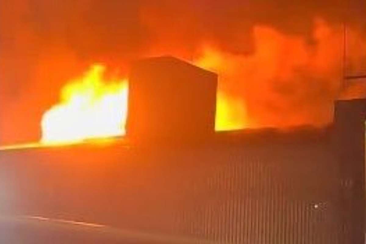 Ξύπνησαν μνήμες Κραν Μοντανά - Στις φλόγες κλαμπ με 750 θαμώνες κοντά στο Στρασβούργο - Αγνωστα τα αίτια της πυρκαγιάς - Πρόλαβαν να απομακρυνθούν οι θαμώνες και το προσωπικό, τρεις ελαφρά τραυματίες