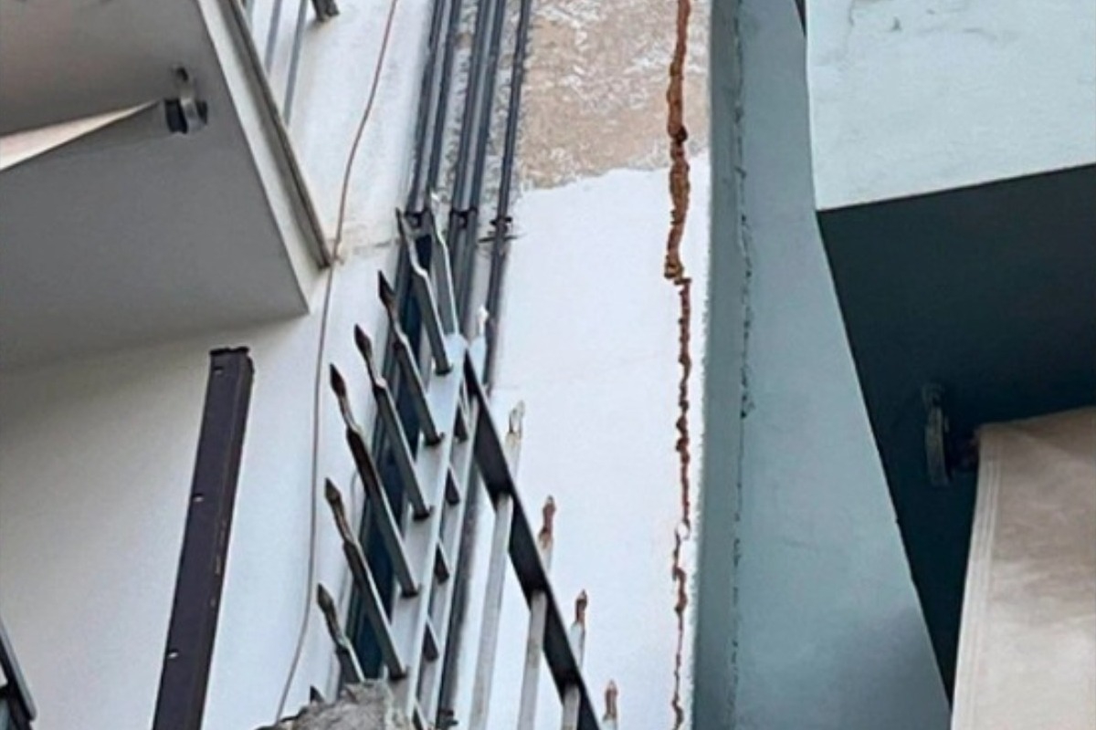 Παρέμβαση της Εισαγγελίας για τις ρωγμές σε κτίρια της Κυψέλης λόγω των έργων του Μετρό - Παράλληλα σε σημερινή σύσκεψη στην Εισαγγελία Πρωτοδικών αποφασίστηκε να διευθετηθεί η υπόθεση με τα μπάζα της πολυκατοικίας που κατέρρευσε στα Πετράλ