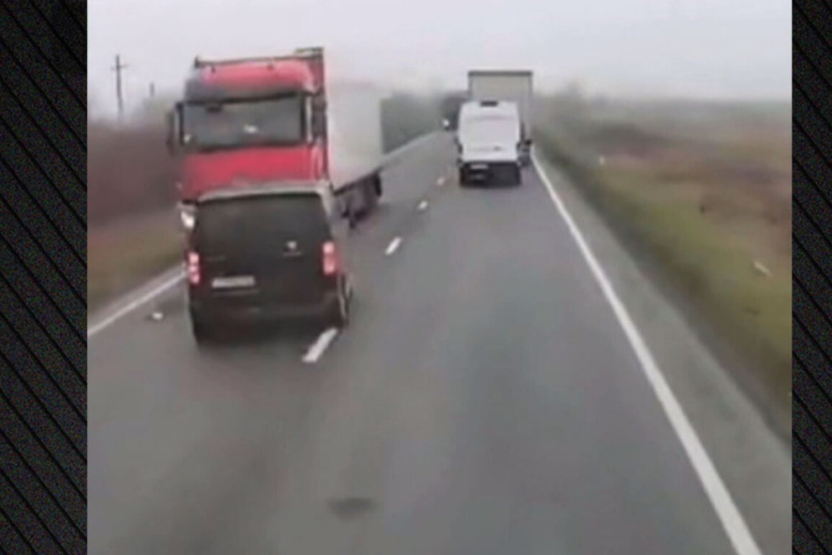 Αγγελούδης για τραγωδία με οπαδούς του ΠΑΟΚ: «Ξύπνησαν μνήμες της 4ης Οκτωβρίου του 1999» - Τα ειλικρινή μου συλλυπητήρια στις οικογένειες των θυμάτων του τραγικού δυστυχήματος, ταχεία ανάρρωση στους τραυματίες», αναφέρει ο κ. Αγγελούδης σε α