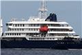 Μετ` εμποδίων η εκκένωση του «MV Hondius» - Αγκυροβόλησε στο λιμάνι της Γκραναδίγια λόγω καιρού