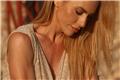 Ντορέττα Παπαδημητρίου: Βουτιές σε ποταμό με μαύρο μπικίνι