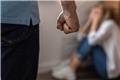 Απίστευτη υπόθεση στην Κρήτη: Ταξίδεψε από τη Γερμανία για να βρει την πρώην του και την ξυλοκόπησε