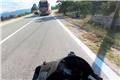 Μοτοσικλετιστής αφηγείται πώς απέφυγε τη μετωπική με βυτιοφόρο: «Κρίμα να πεθάνω στα 25»