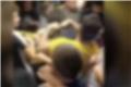 Ντοκουμέντο σε βίντεο: Σφοδρό επεισόδιο ξύλου εντός λεωφορείου στο Παγκράτι