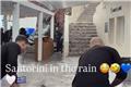 Σαντορίνη: Εργαζόμενοι διώχνουν τα νερά ώστε οι πελάτες του εστιατορίου να απολαύσουν το γεύμα τους - Οργή στο διαδίκτυο
