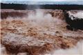 To super El Nino είναι εδώ: Η μανία της φύσης - Πλημμύρισαν οι καταρράκτες του Ιγκουασού στην Αργεντινή