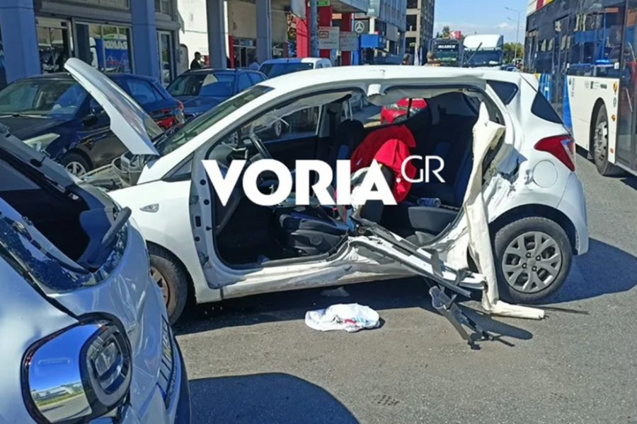 Σφοδρό τροχαίο στη Θεσσαλονίκη: 30χρονος έπαθε επιληπτική κρίση στο τιμόνι, φωτογραφίες και βίντεο