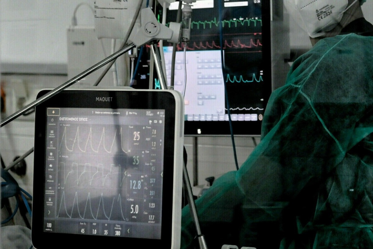 Φωτιά τώρα σε επιχείρηση αλουμινίου στα Διαβατά Θεσσαλονίκης