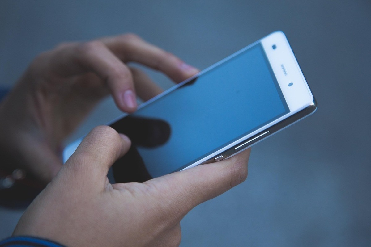 Επίδομα 70 ευρώ για smartphone: Ποιοι έχουν δικαίωμα να το λάβουν - Ποιοι είναι δικαιούχοι