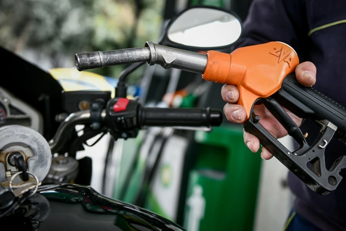 Στασιμοπληθωρισμός 2.0: Πώς το πετρέλαιο μας γυρίζει βίαια στη δεκαετία του ’70 - Ο πόλεμος στη Μέση Ανατολή εκτοξεύει το πετρέλαιο, αναζωπυρώνει τον στασιμοπληθωρισμό και φέρνει τις κεντρικές τράπεζες σε αδιέξοδο, θυμίζοντας τη δεκ