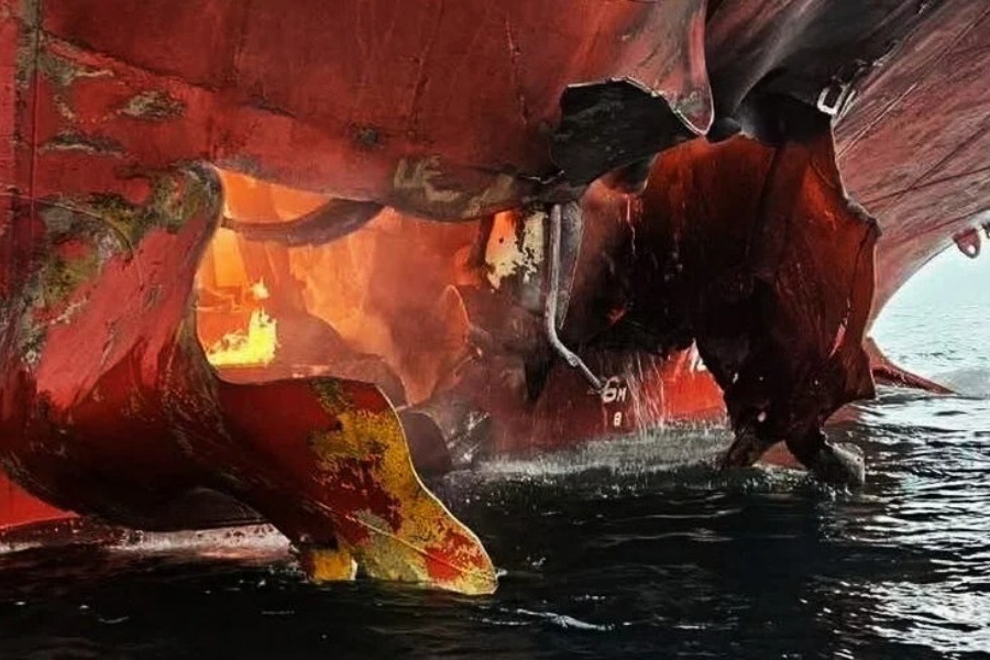 Στενά του Ορμούζ: Ελληνόκτητο το ένα από τα τρία φορτηγά πλοία που χτυπήθηκαν από βλήματα - Το πλοίο ανήκει στον στόλο της Star Bulk, ιδιοκτήτης της οποίας είναι ο εφοπλιστής Πέτρος Παππάς