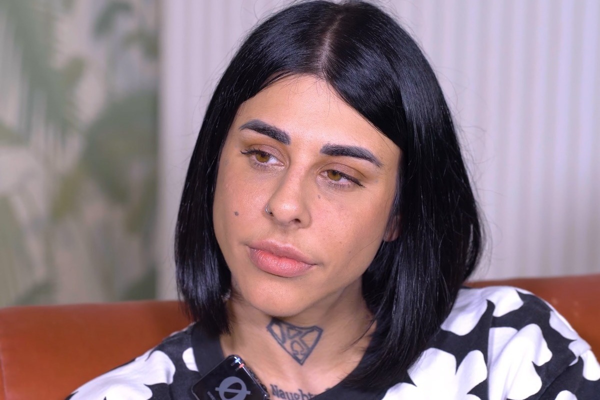 Σούπερ Κική: Η σχέση με τους γονείς, η φυλακή και η Ζήνα Κουτσελίνη – «Γιατί να ζητήσω συγγνώμη;»