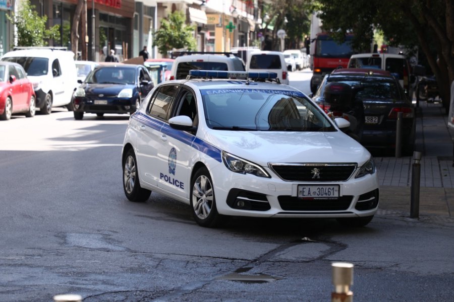 Συνελήφθη ο σύζυγος της παρουσιάστριας για ενδοοικογενειακή βία - Ο άνδρας οδηγήθηκε το πρωί της Τρίτης στην Ευελπίδων – Αρχικά η παρουσιάστρια δεν ήταν σε θέση να καταθέσει, στη συνέχεια έκανε μήνυση