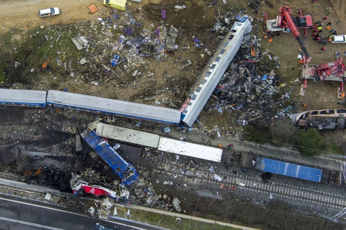 Δίκη Τέμπη: Ένταση όταν παρουσιάστηκε ανακοίνωση σωματείου αντί για πιστοποιητικό θανάτου - Αντιδράσεις από τους συγγενείς για την ενέργεια του νομικού συμβούλου - Διεκόπη για λίγο η δίκη