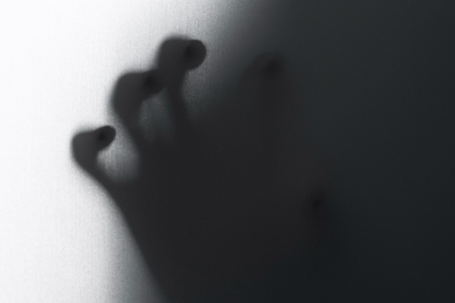 Θρίλερ στου Ζωγράφου: Νεκρές μάνα και κόρη σε «σφραγισμένο» δωμάτιο, έχει προσαχθεί ο γιος της οικογένειας