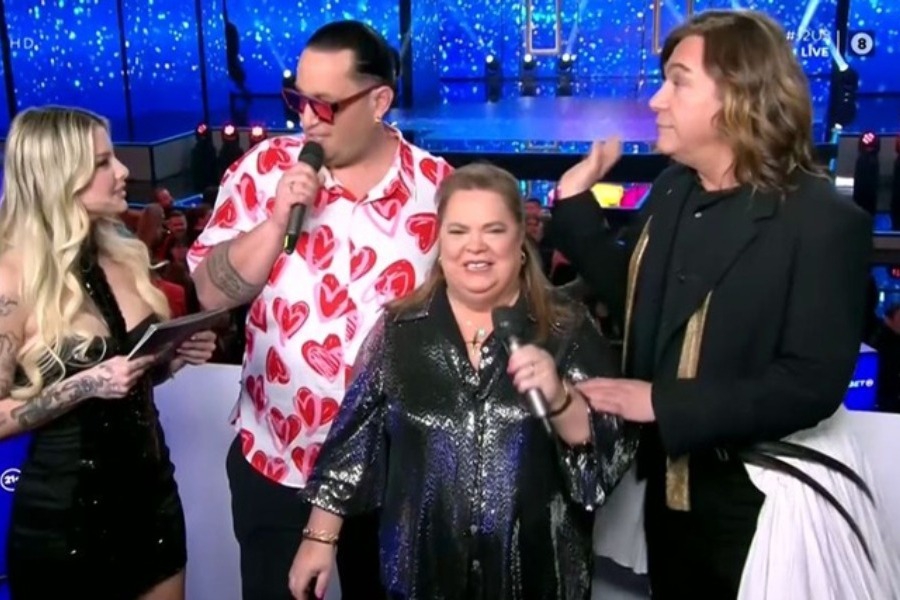 Έξαλλη η Έφη Θώδη με την Αντζελα: «Moυ την είπε! Με ενόχλησε»