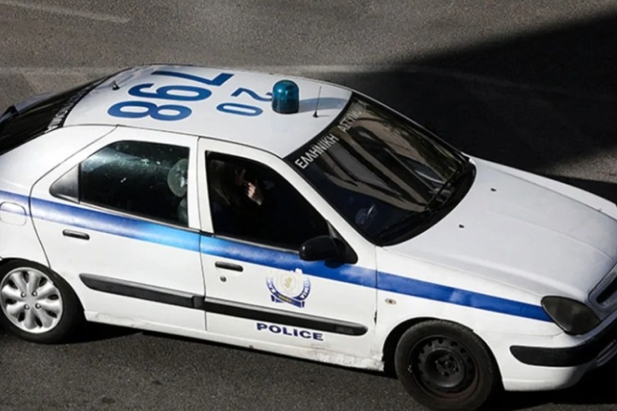 Ηλικιωμένος πυροβόλησε και σκότωσε τον αδερφό του στα Τρίκαλα - Ο δράστης συνελήφθη και μεταφέρθηκε στην έδρα της Διεύθυνσης Αστυνομίας Τρικάλων και το θύμα στο Νοσοκομείο