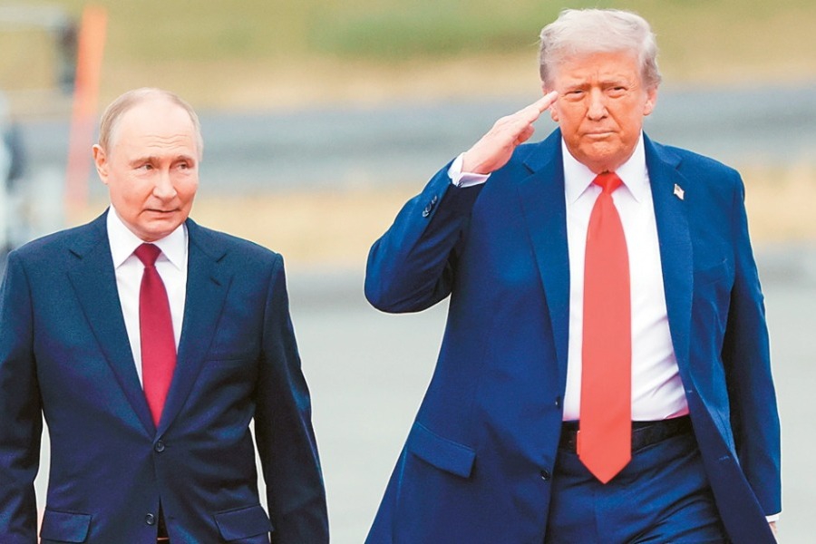 Ο Τραμπ προσκάλεσε τον Πούτιν να συμμετάσχει στο «Συμβούλιο της Ειρήνης»: Το σκεφτόμαστε, λέει η Μόσχα - Το Συμβούλιο Ειρήνης, το οποίο θα λειτουργεί ως γενικός εποπτικός φορέας για τη Γάζα και θα προεδρεύεται από τον Τραμπ, θα αποτελείται κυρίως από αρχη