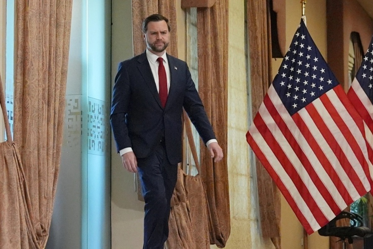 Ακαρπες οι συνομιλίες ΗΠΑ ‑ Ιράν: «Κάναμε σαφές ποιες είναι οι κόκκινες γραμμές μας» είπε ο Βανς αναχωρώντας από το Ισλαμαμπάντ