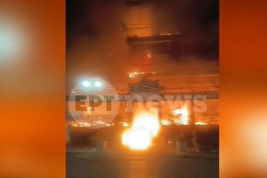 Βίντεο ντοκουμέντο από τη φωτιά σε καφετέρια σε ισόγειο πολυκατοικίας ‑Εξετάζεται εμπρηστική επίθεση