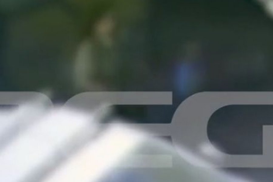 Βίντεο που προκαλεί οργή: Μητέρα χαστουκίζει το παιδί της δυνατά και πέφτει στο οδόστρωμα - Το περιστατικό σημειώθηκε στην περιοχή των Αμπελόκηπων
