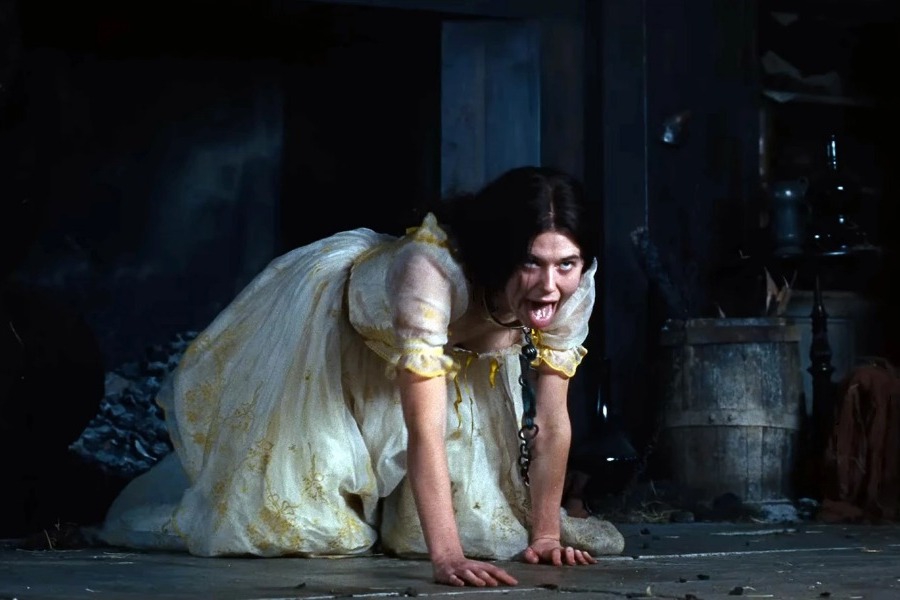 «Ανεμοδαρμένα Ύψη»: Aντιδράσεις για τη σαδομαζοχιστική σκηνή με κολάρο σκύλου που δεν υπάρχει στο βιβλίο