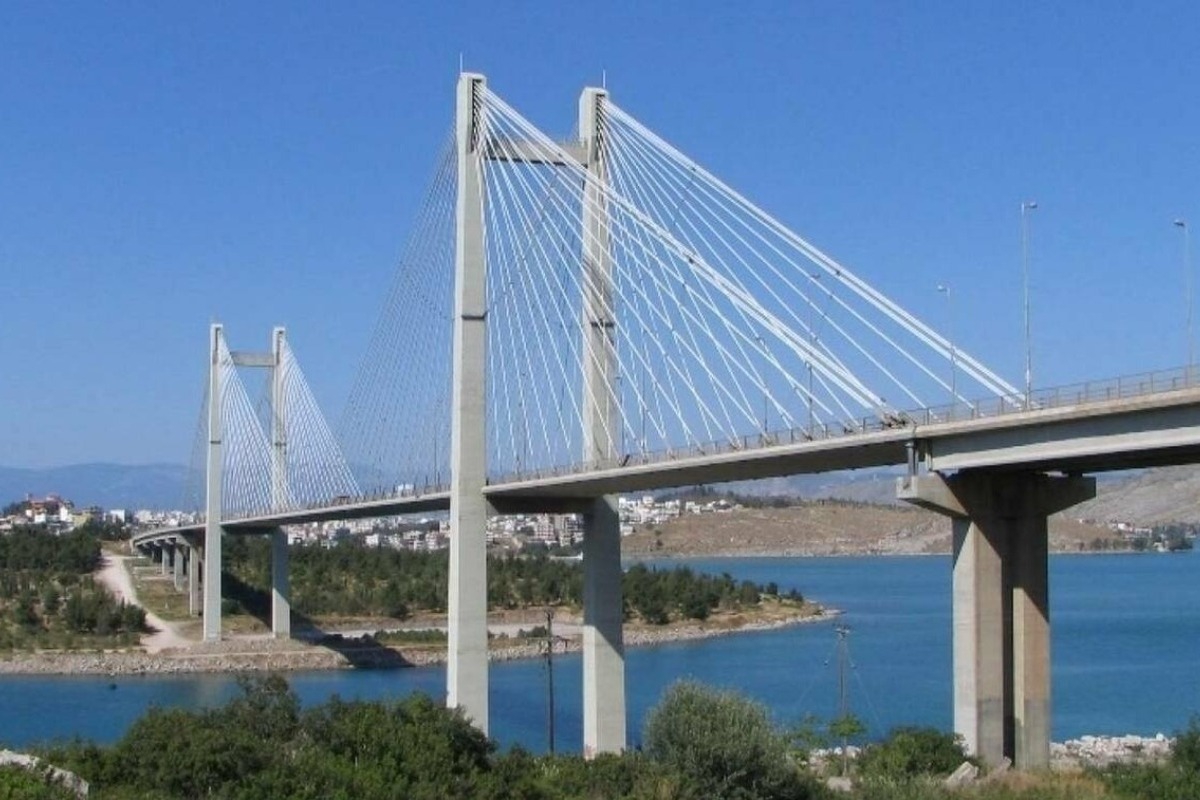 Τραγωδία στη Χαλκίδα: Θύμα bullying ισχυρίζεται ότι ήταν ο γιος της - Το ξέσπασμα της μητέρας του - Η μητέρα του 15χρονου που έβαλε τέλος στη ζωή του ισχυρίζεται πως ο γιος της είναι θύμα bullying